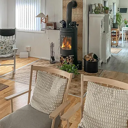 2 Bedroom Gorgeous In