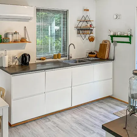 2 Bedroom Gorgeous In * Roslev