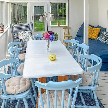 2 Bedroom Gorgeous In Holiday home Roslev